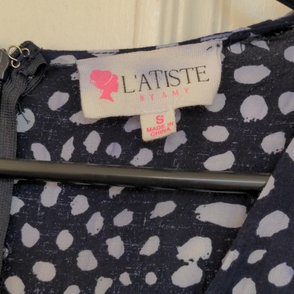 Polka-dotted white and navy blue dress - Picture 4 of 4